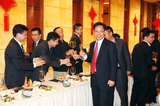 民生金融租赁举办增资扩股成功的庆祝酒会　